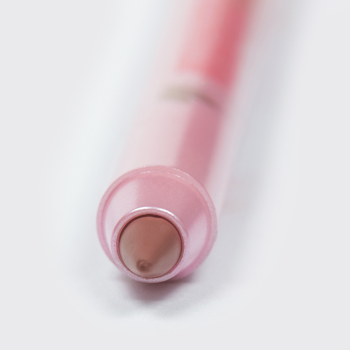 Устойчивый гелевый карандаш для губ